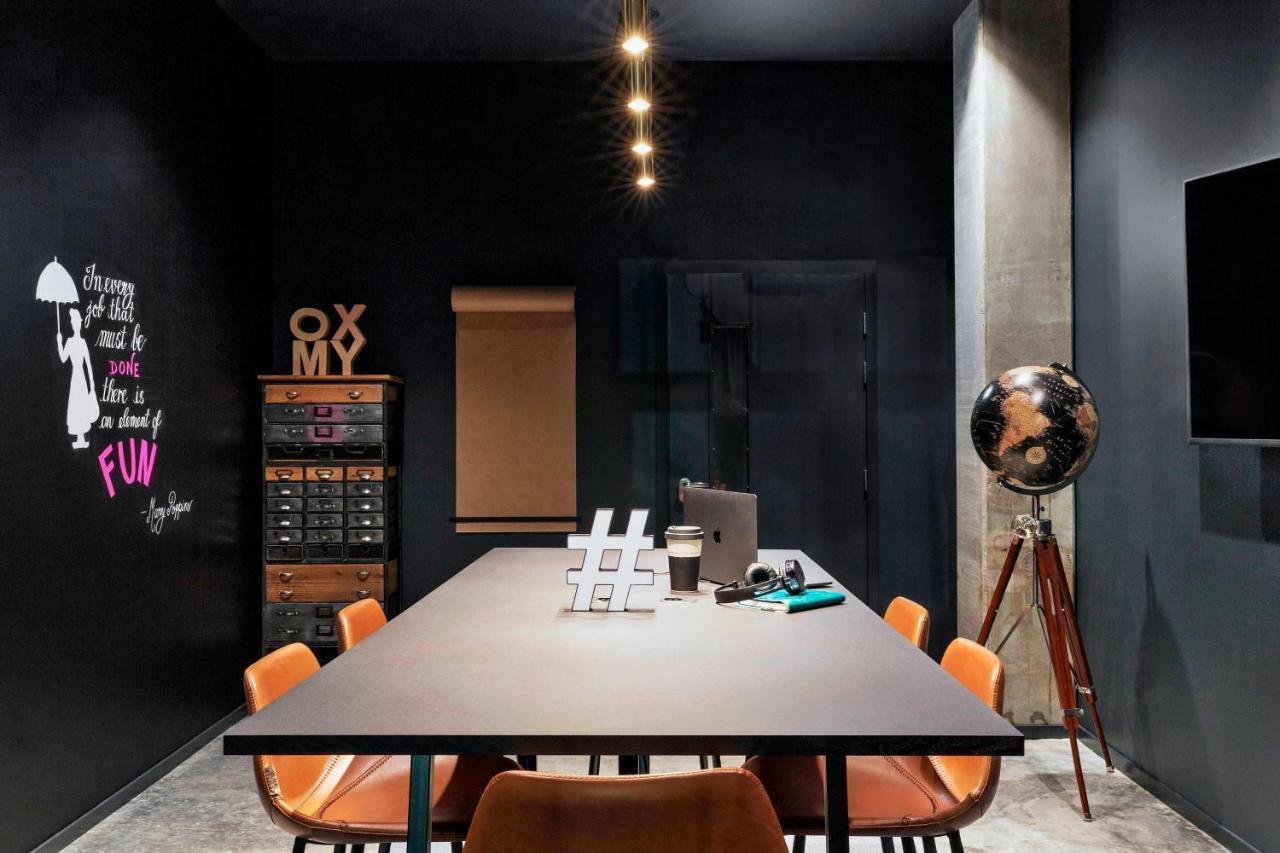 Moxy Sydhavnen Hotel Kopenhaga